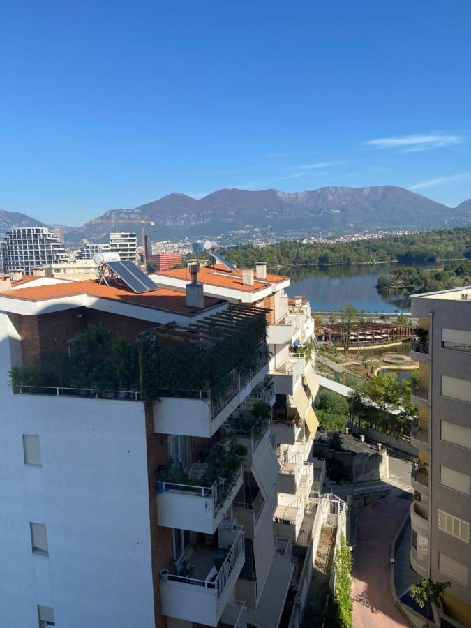 Mb Luxury Apartamento Tirana