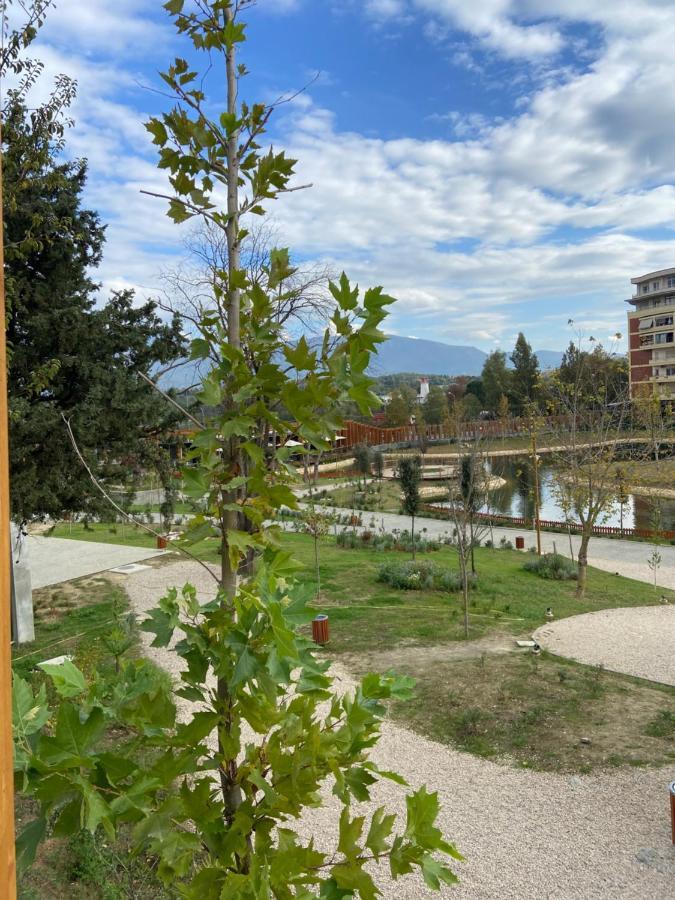 Mb Luxury * Tirana